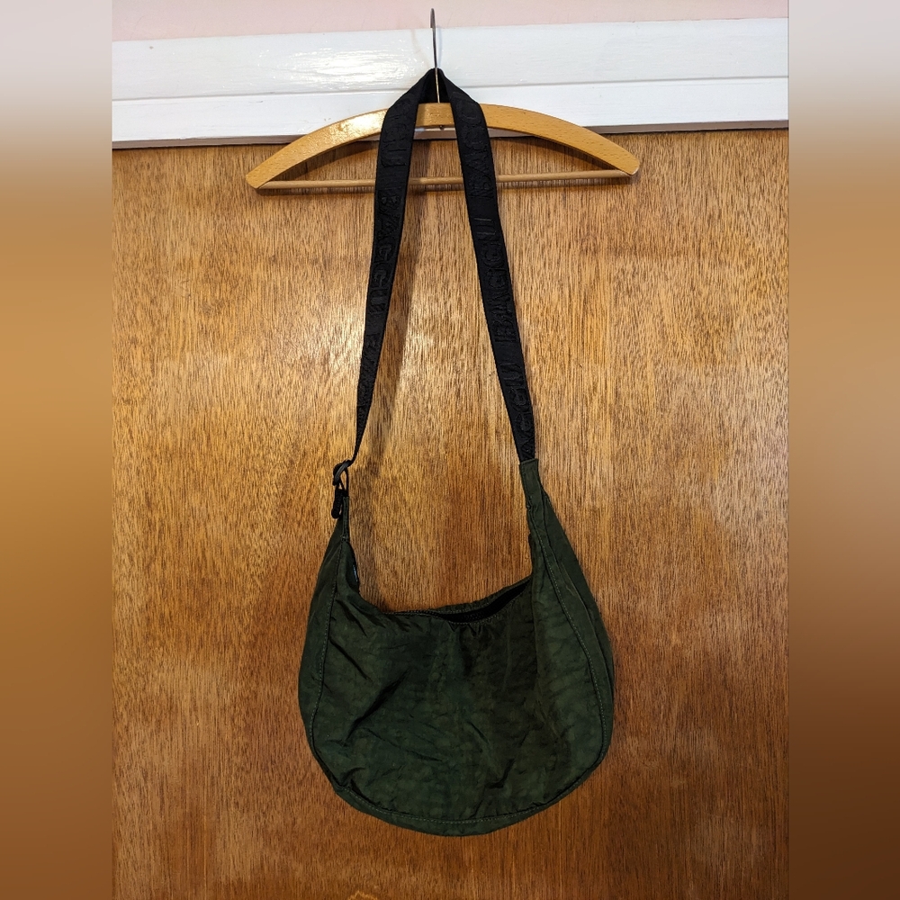 Baggu Medium Crescent Bay Laurel